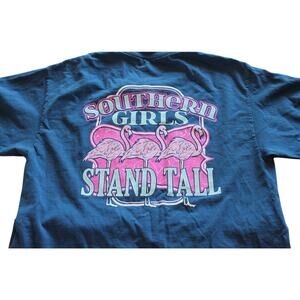 Benny & Belle T-shirt "Southern Girls Stand Tall" Flamingo Blue Medium